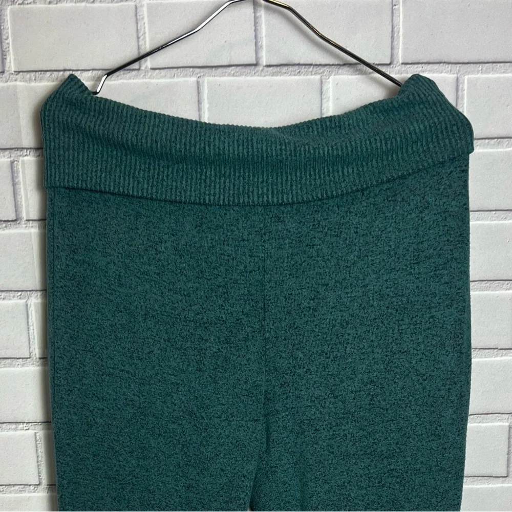 No Boundaries Women’s Green 2-Piece Hoodie & Flare Pants Set casual comfort/M